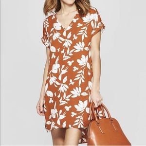 V neck rust colored crepe dress